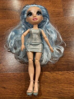 Rainbow High Gabriella Icely Series 3 Ice Blue Fashion Doll 10.5”